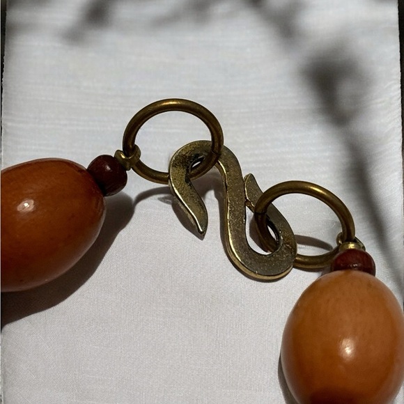 ๐๏ธ3 for$25๐๏ธ Gold Tone Chunky Wood-look Boho Design Necklace 19-1/2โ - Picture 4 of 7